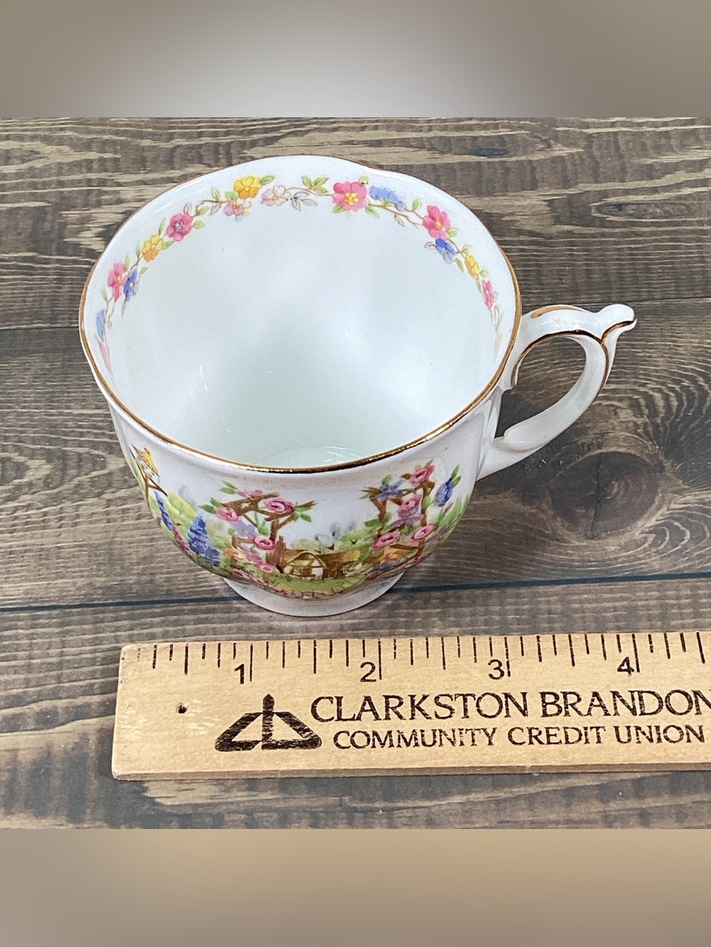 Vintage Bell Fine Bone China England ‘Rose Cottage’ Pattern Tea Cup & Saucer Set - Picture 14 of 16